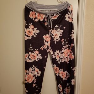 Black floral printed palazzo pants